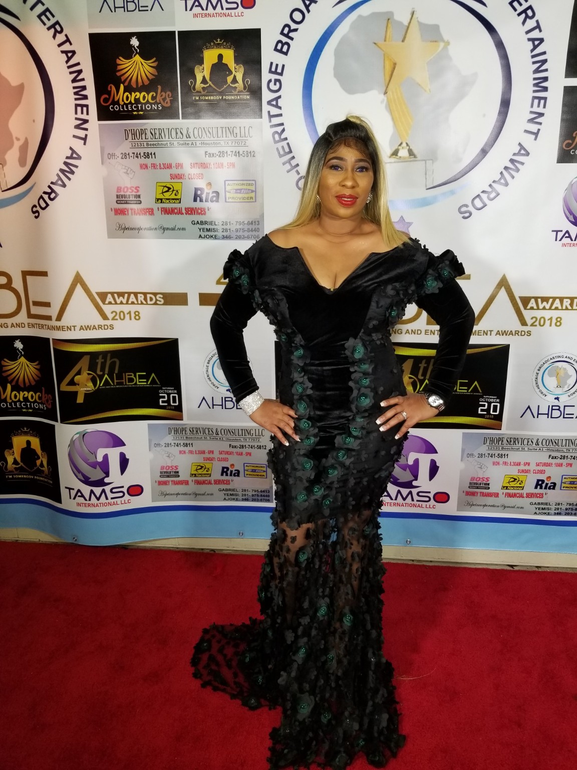 Dr. Ranti photographed as red-carpet host at the 2018 AHBEA Awards Texas